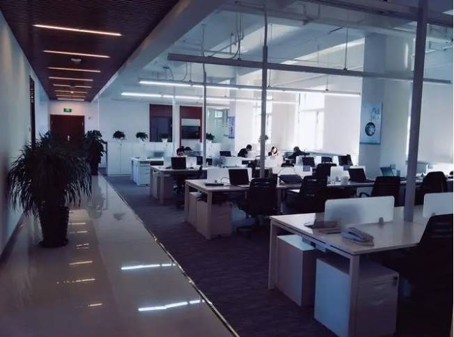 比特币离线钱包安装到u盘_选择安全的存储选项：确保您新获得的比特币安全存储，无论是在交易所提供的钱包中，还是在单独的在线或离线钱包中。在做出决定之前，请考虑热钱包（在线）和冷钱包（离线）的优缺点，因为每种钱包都有独特的安全功能_比特币离线交易原理